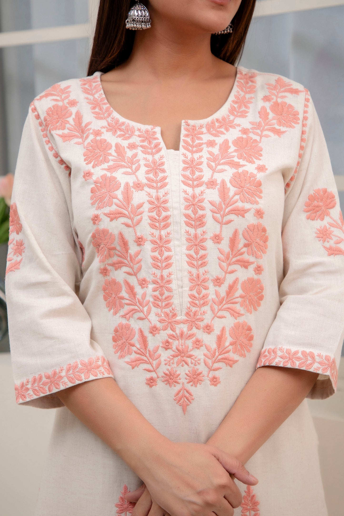 Chikankari Embroidered Kurta Pant