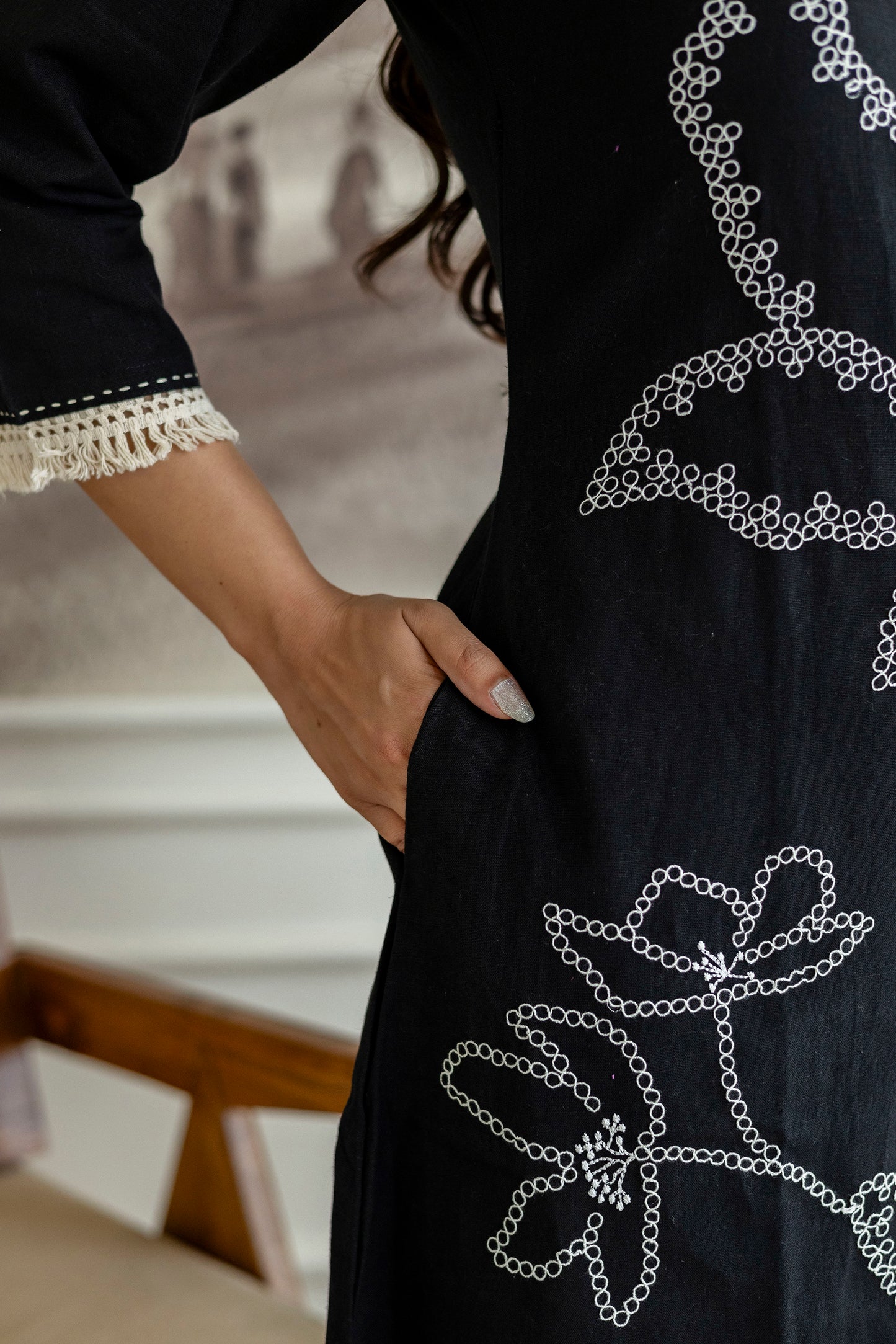 Black Cotton Flower Embroidery Kurta