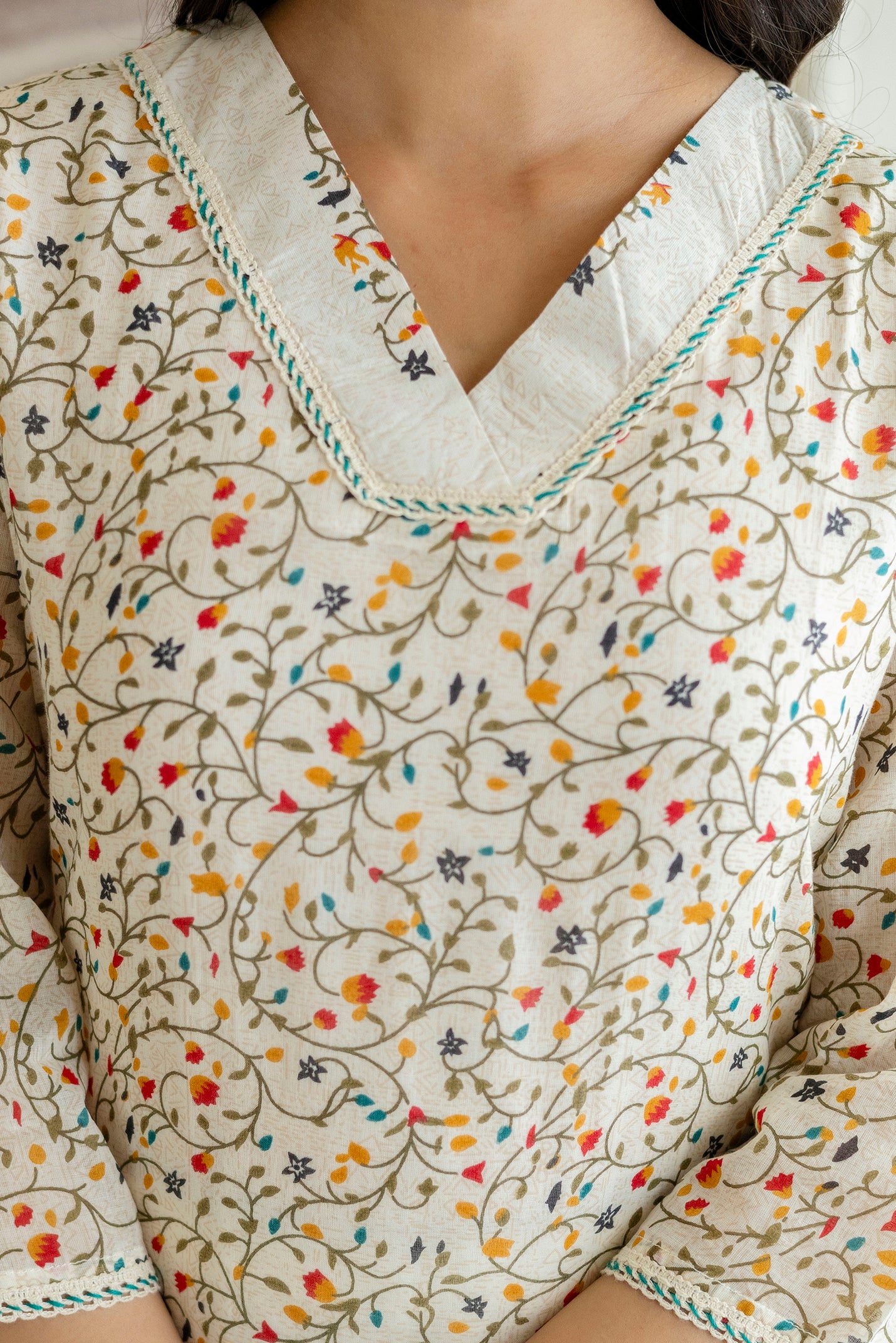 Ivory Cotton Jaal Print V-neck Kurta