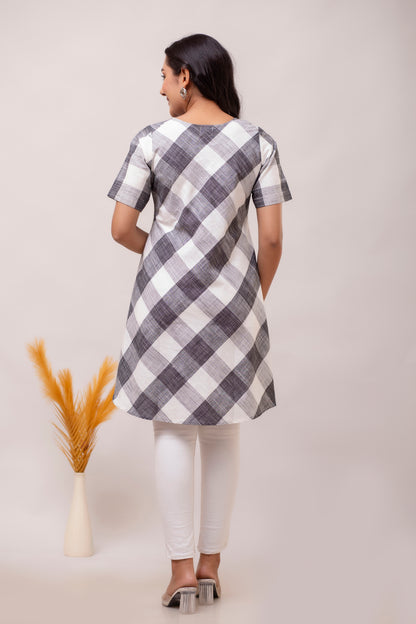 Black & White Handloom Cotton checkered Short Dress