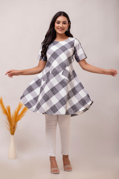 Black & White Handloom Cotton checkered Short Dress