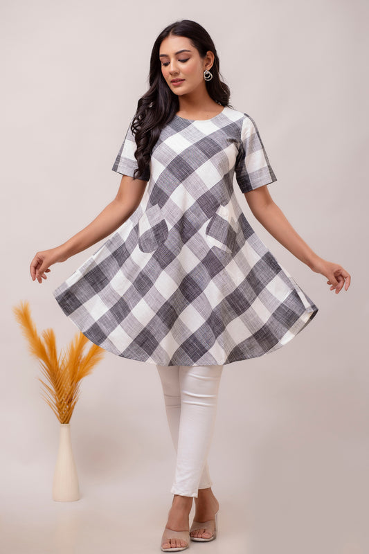 Black & White Handloom Cotton checkered Short Dress