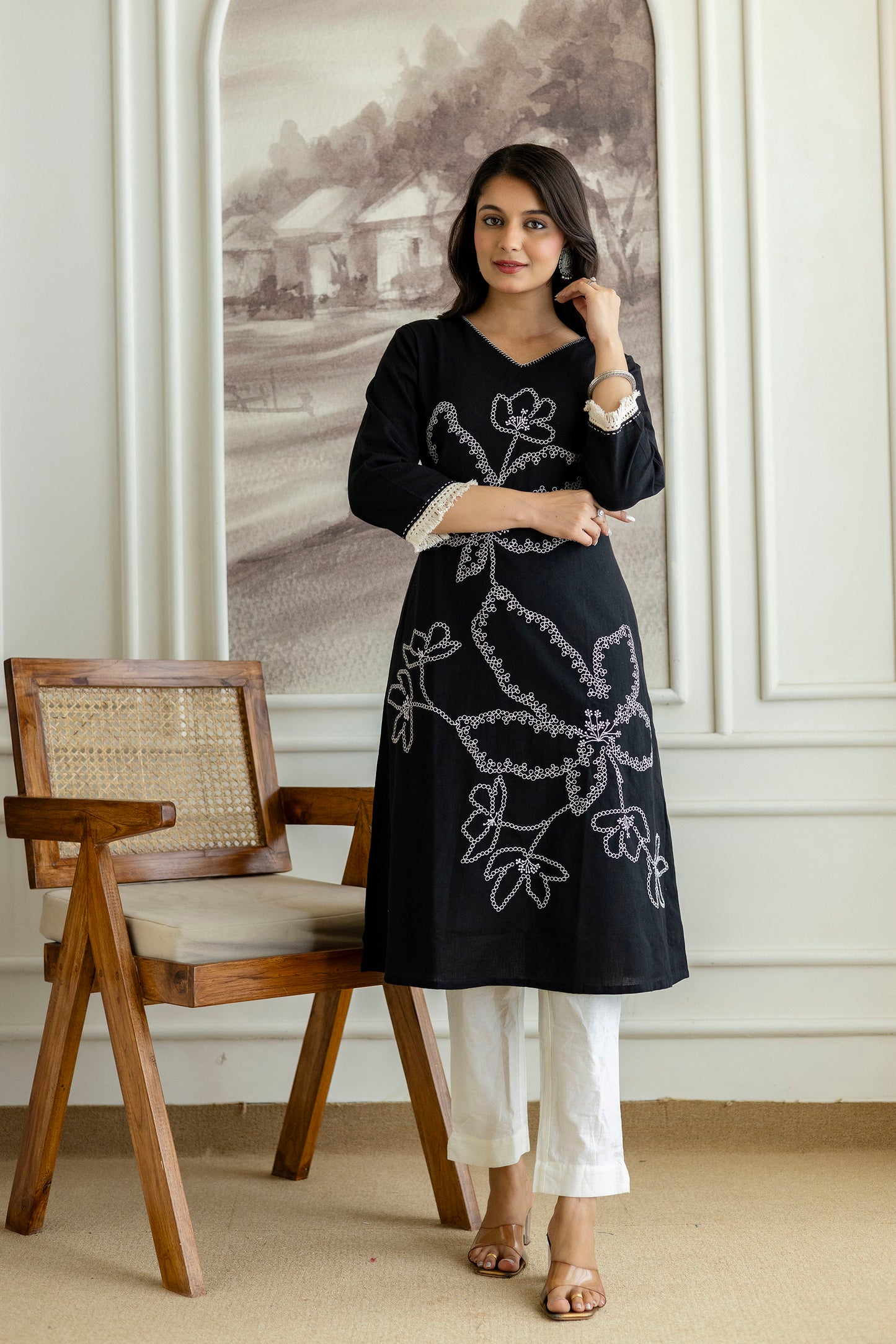 Black Cotton Flower Embroidery Kurta