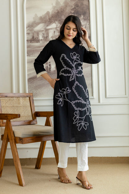 Black Cotton Flower Embroidery Kurta