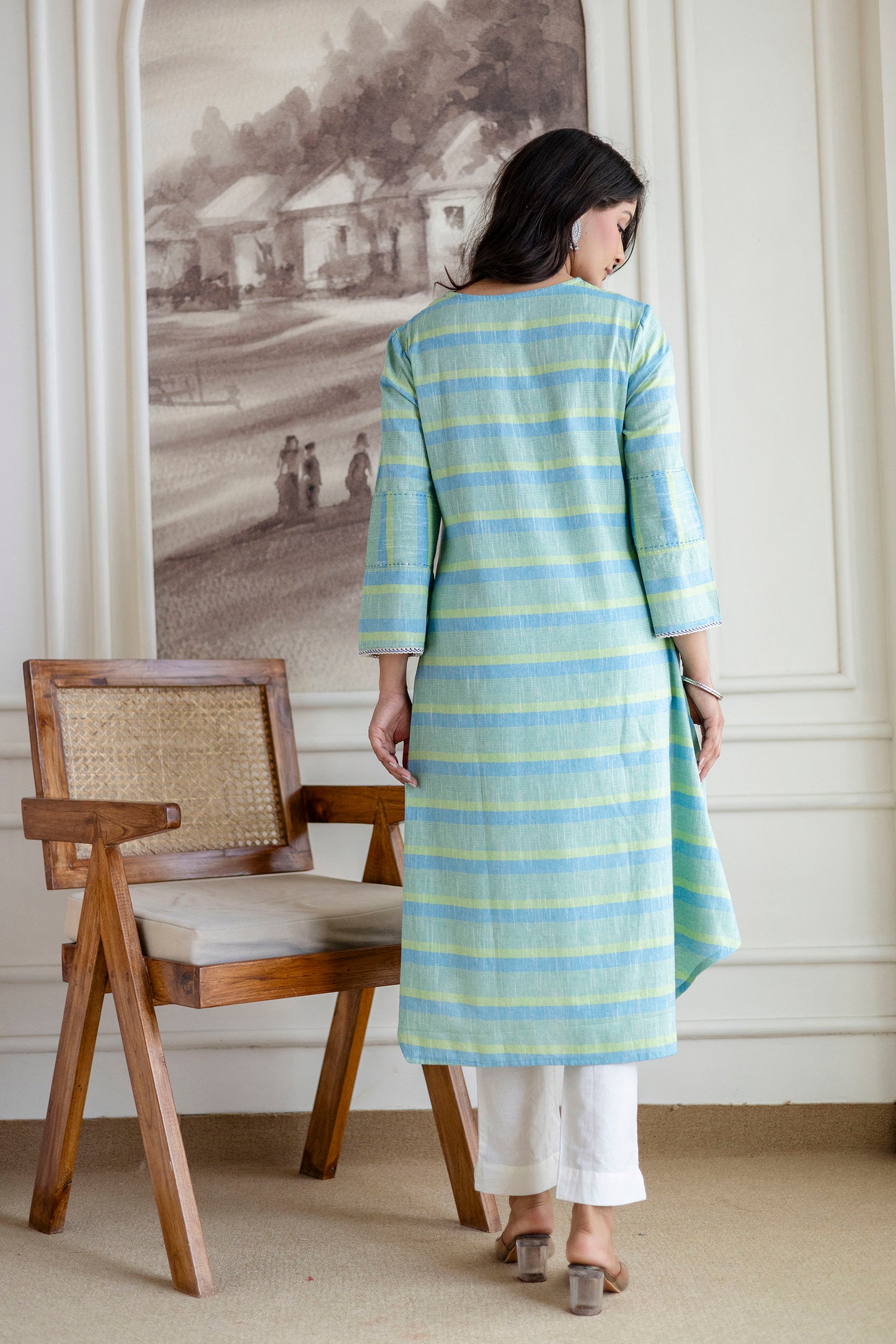 Green Cotton V neck Asymmetric Kurta