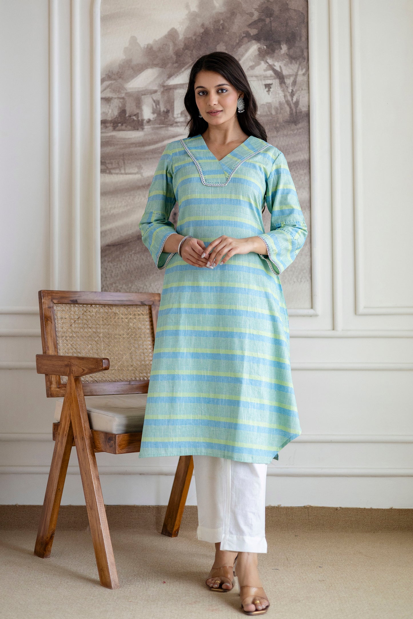 Green Cotton V neck Asymmetric Kurta