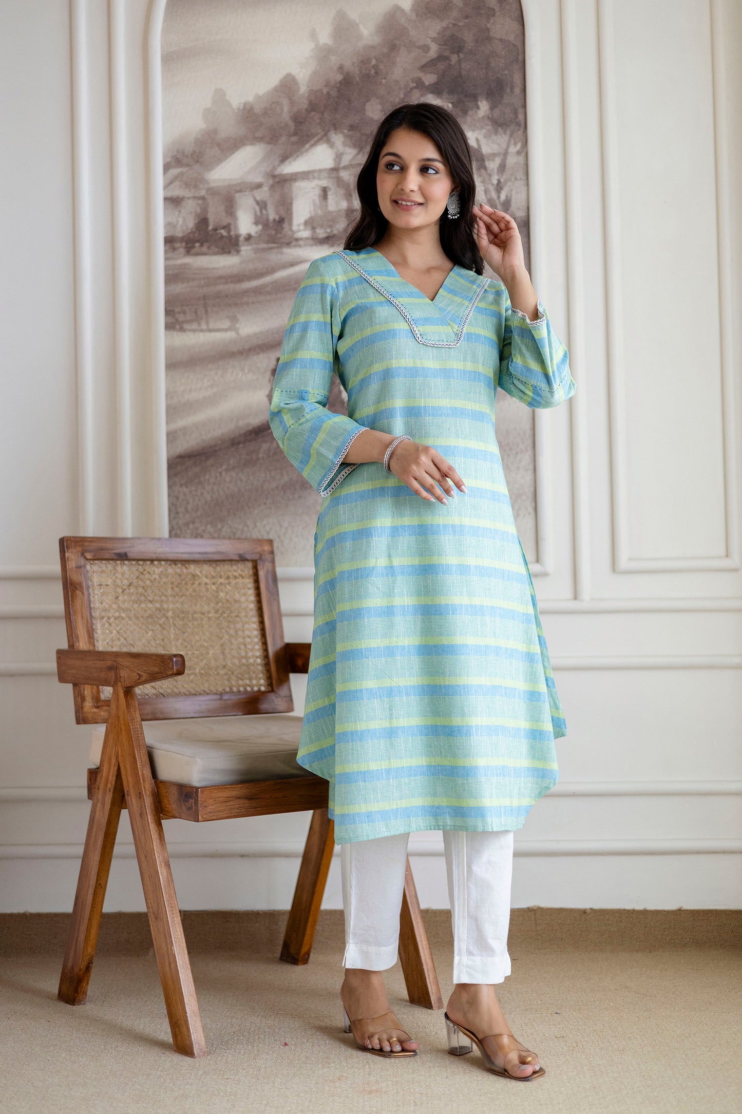 Green Cotton V neck Asymmetric Kurta