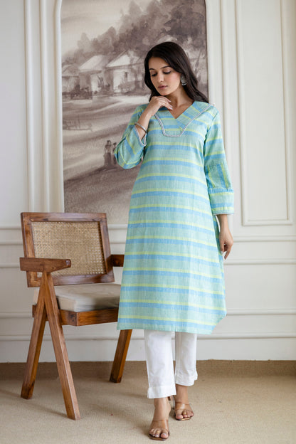 Green Cotton V neck Asymmetric Kurta
