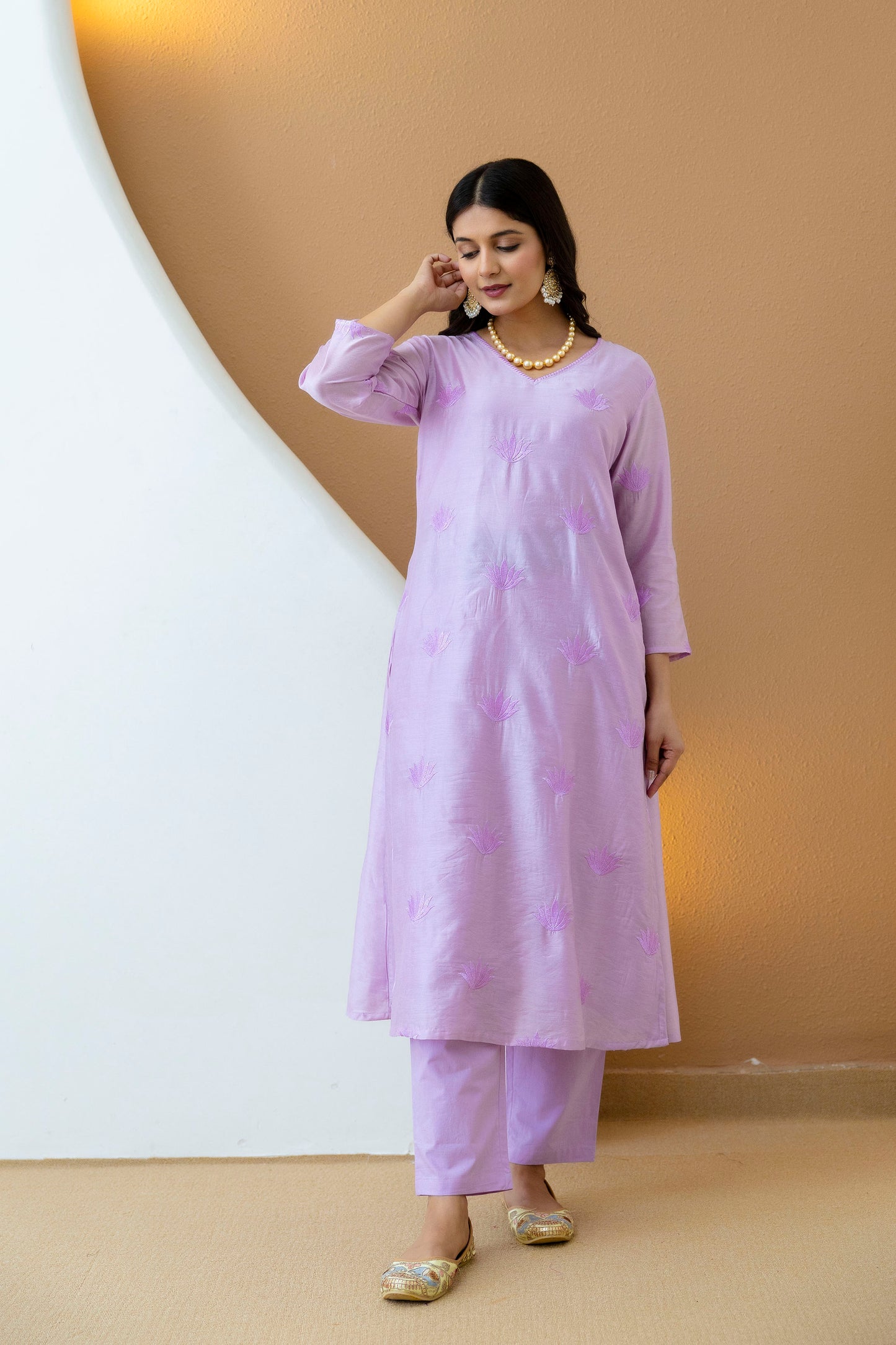 Lilac Embroidered Chanderi Kurta Pant Set