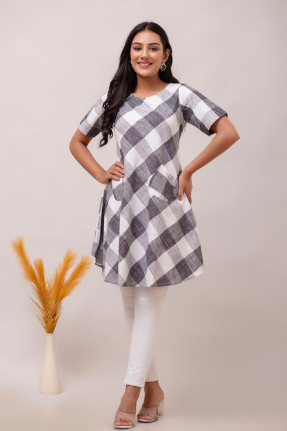 Black & White Handloom Cotton checkered Short Dress